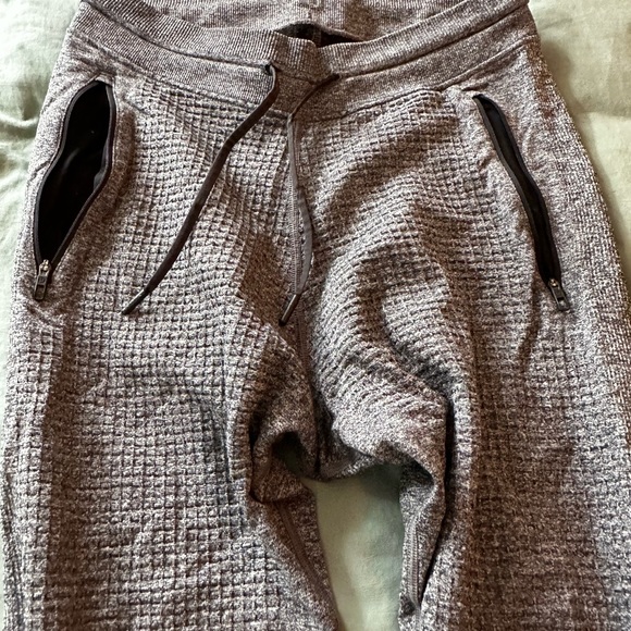 Like new lululemon pant lot (size small) - Picture 1 of 4